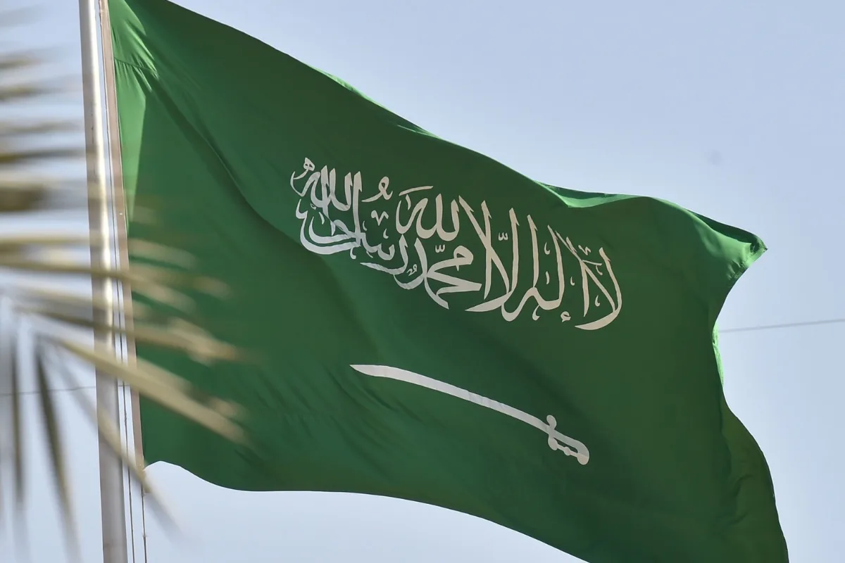 «الغذاء والدواء» السعودية: لا اعتماد لدواء بول الإبل لعلاج السرطان
