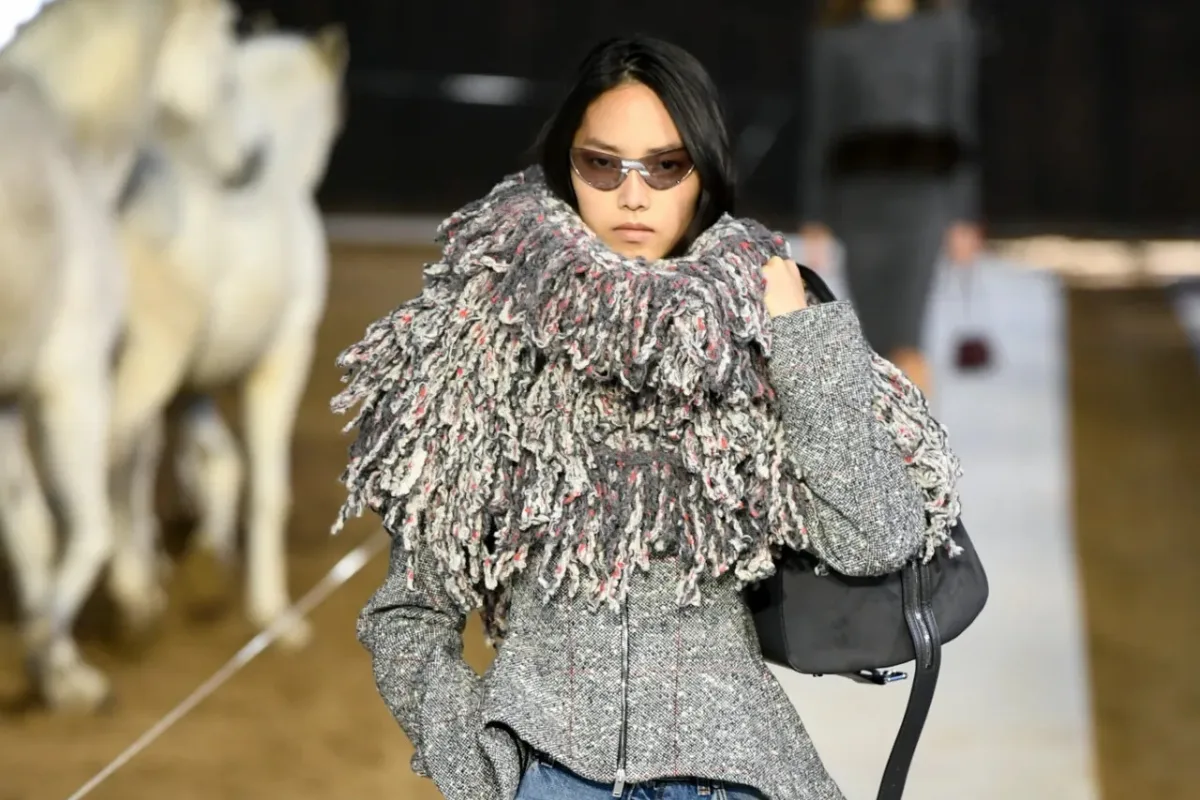  ستيلا مكارتني خريف 2026: عرض نباتي 100٪