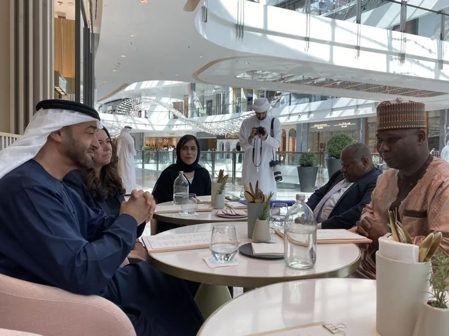 محمد بن زايد في دبي مول اليوم