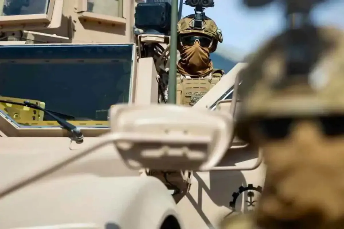 الدفاعات السعودية تعترض 9 طائرات مسيّرة وصاروخين من نوع كروز