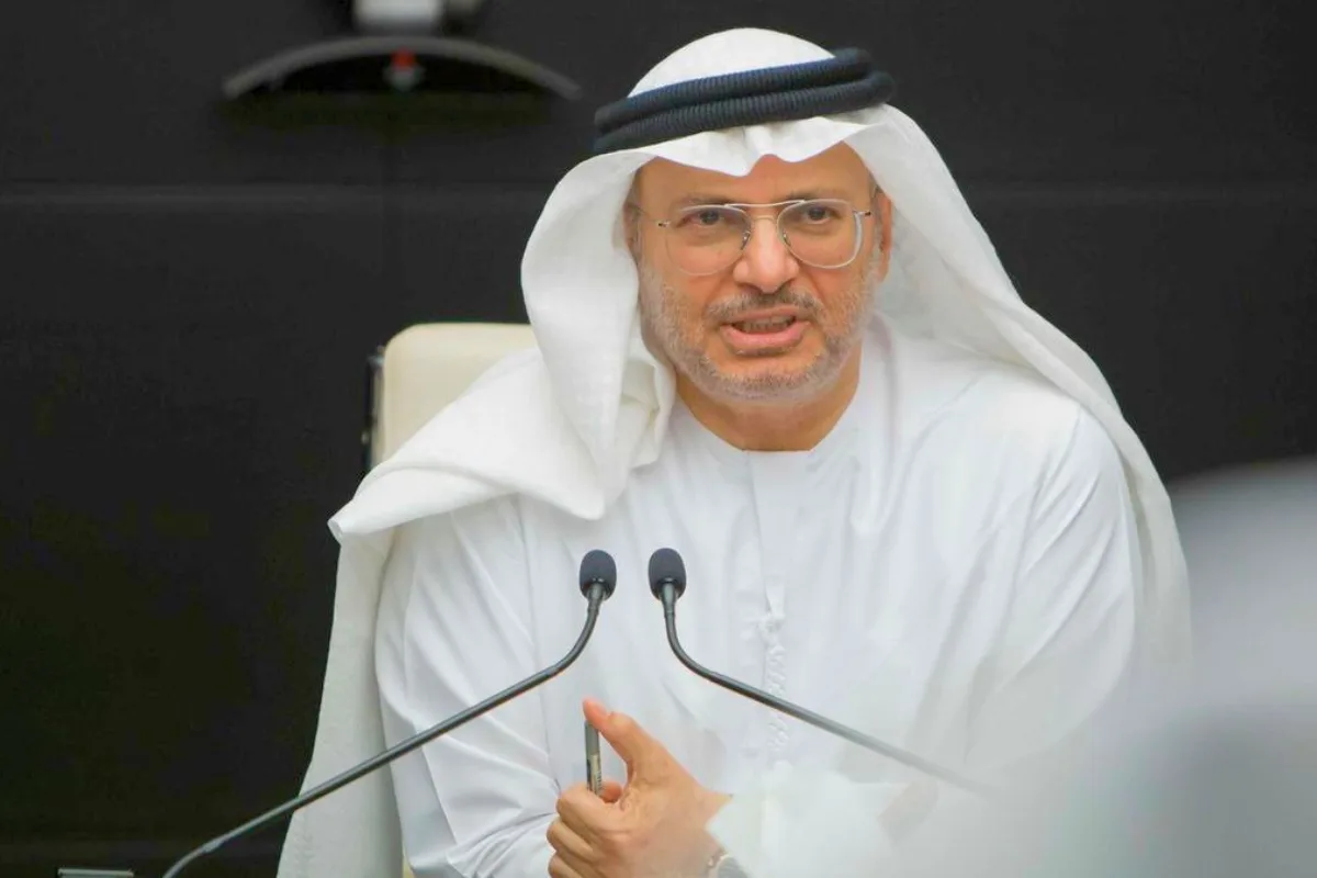 أنور قرقاش: “إرهاب المعتدي لن ينال من عزيمة الإمارات”