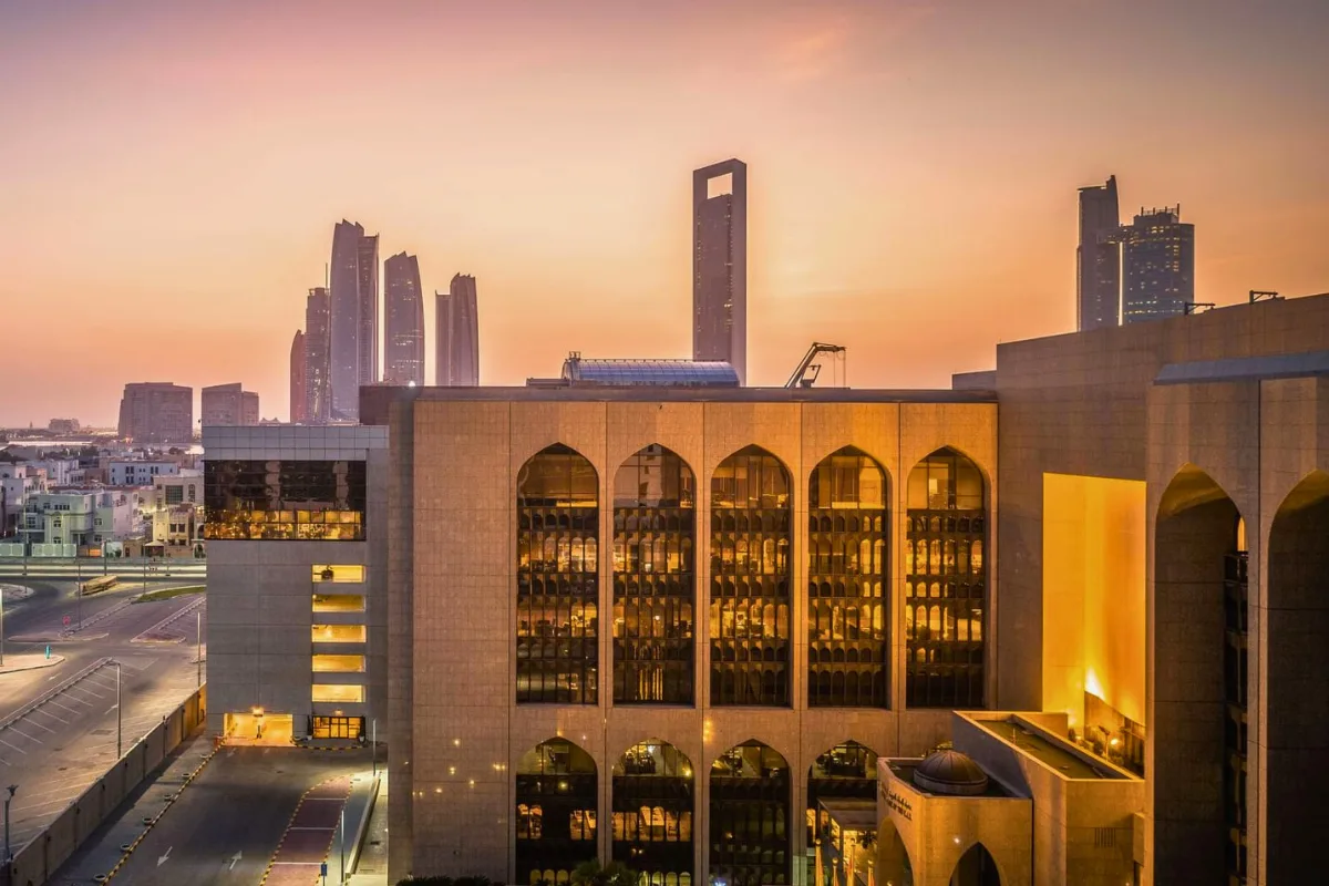 أصول البنوك الإماراتية تتخطى 5.41 تريليون درهم بنهاية يناير