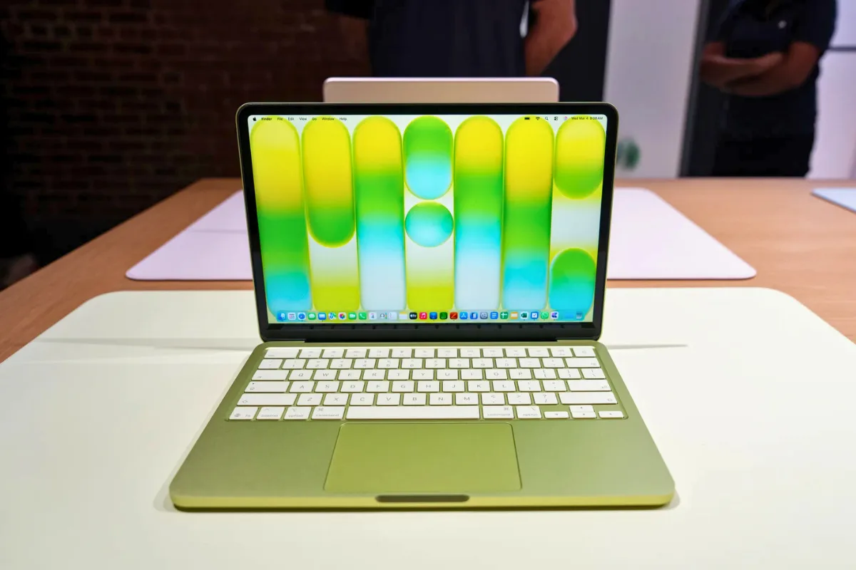 7 أشياء لن تجدها في MacBook Neo الجديد