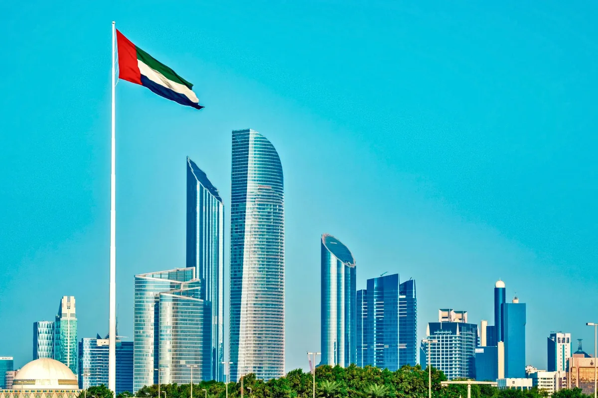 الإمارات ترسّخ موقعها مركزاً عالمياً للتكنولوجيا المالية