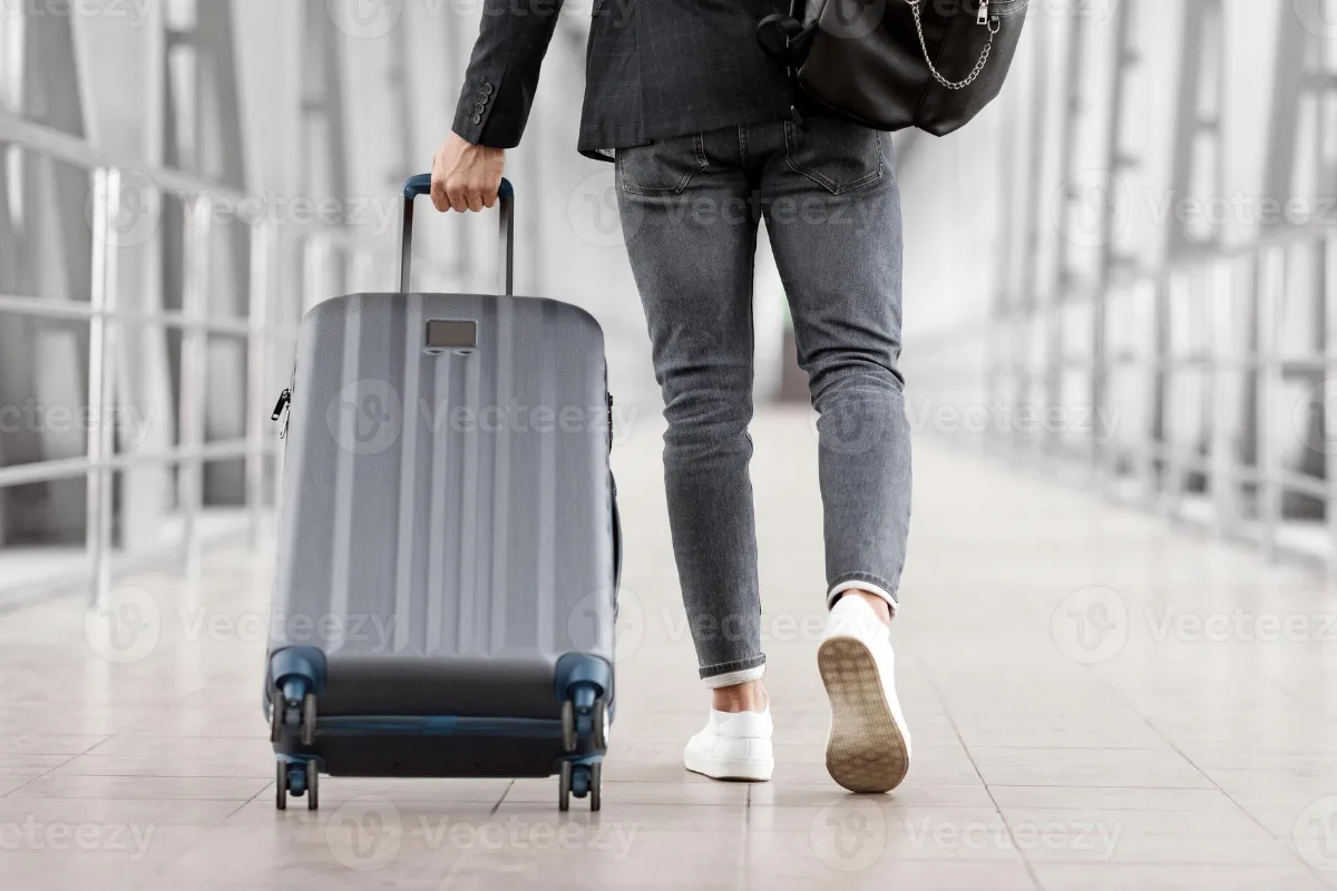 أبوظبي تتكفّل بإقامة آلاف العالقين بعد إغلاق المطارات