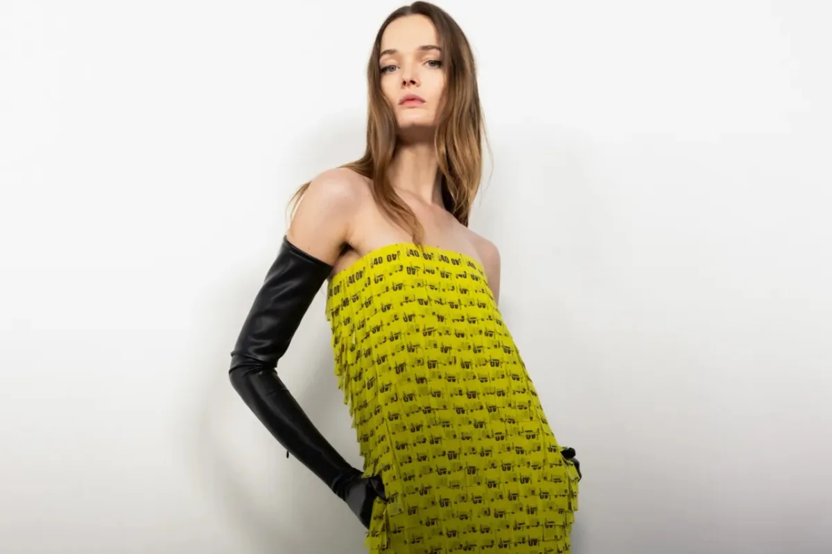 تذاكر المترو تتحول إلى أزياء… ابتكار فرنسي جديد