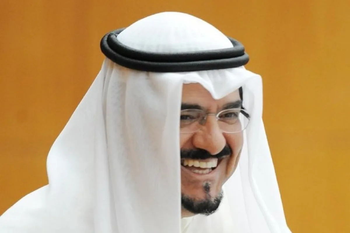 رئيس وزراء الكويت يتفقد أحد ملاجئ الطوارئ