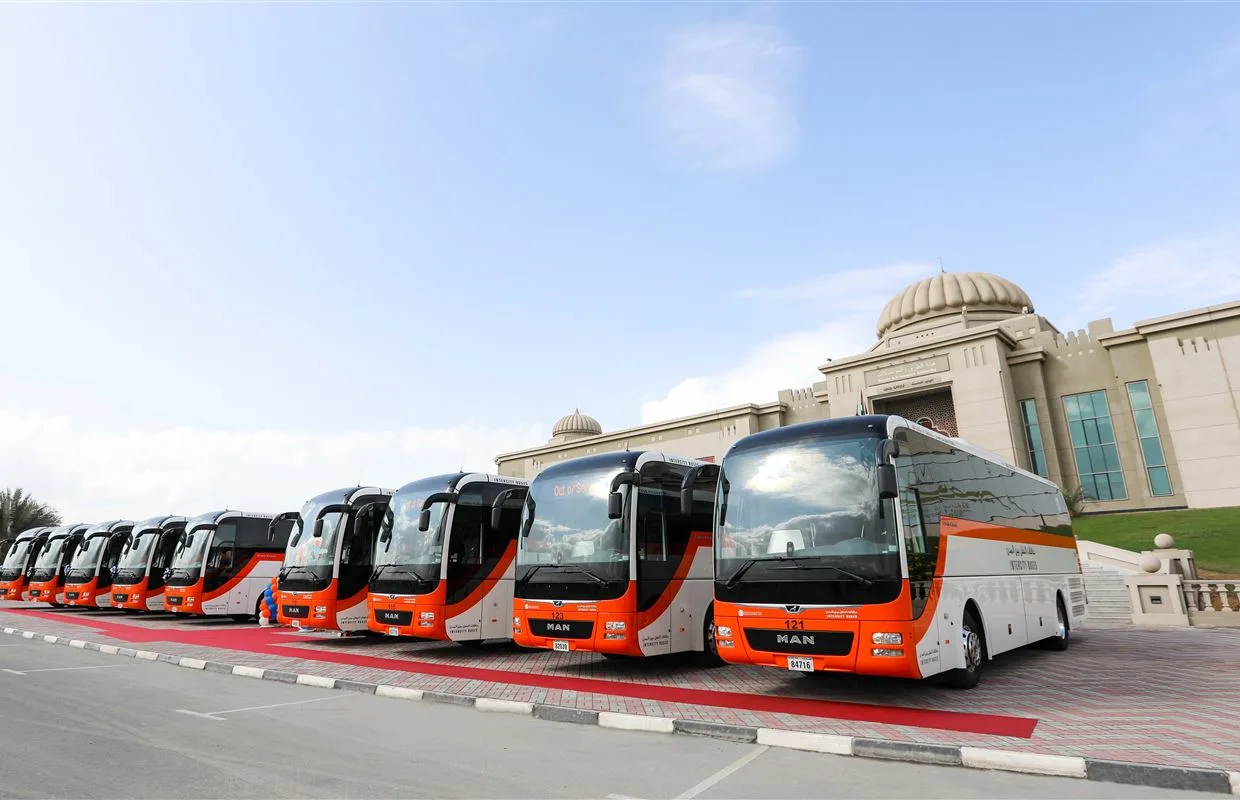 الشارقة توقف خطوط النقل إلى باقي الإمارات بسبب الأحوال الجوية