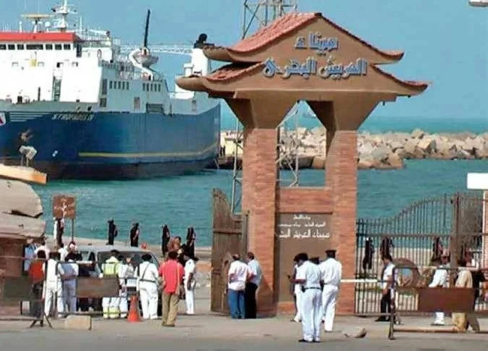 ميناء العريش البحري يستأنف نشاطه بعد تحسن الطقس