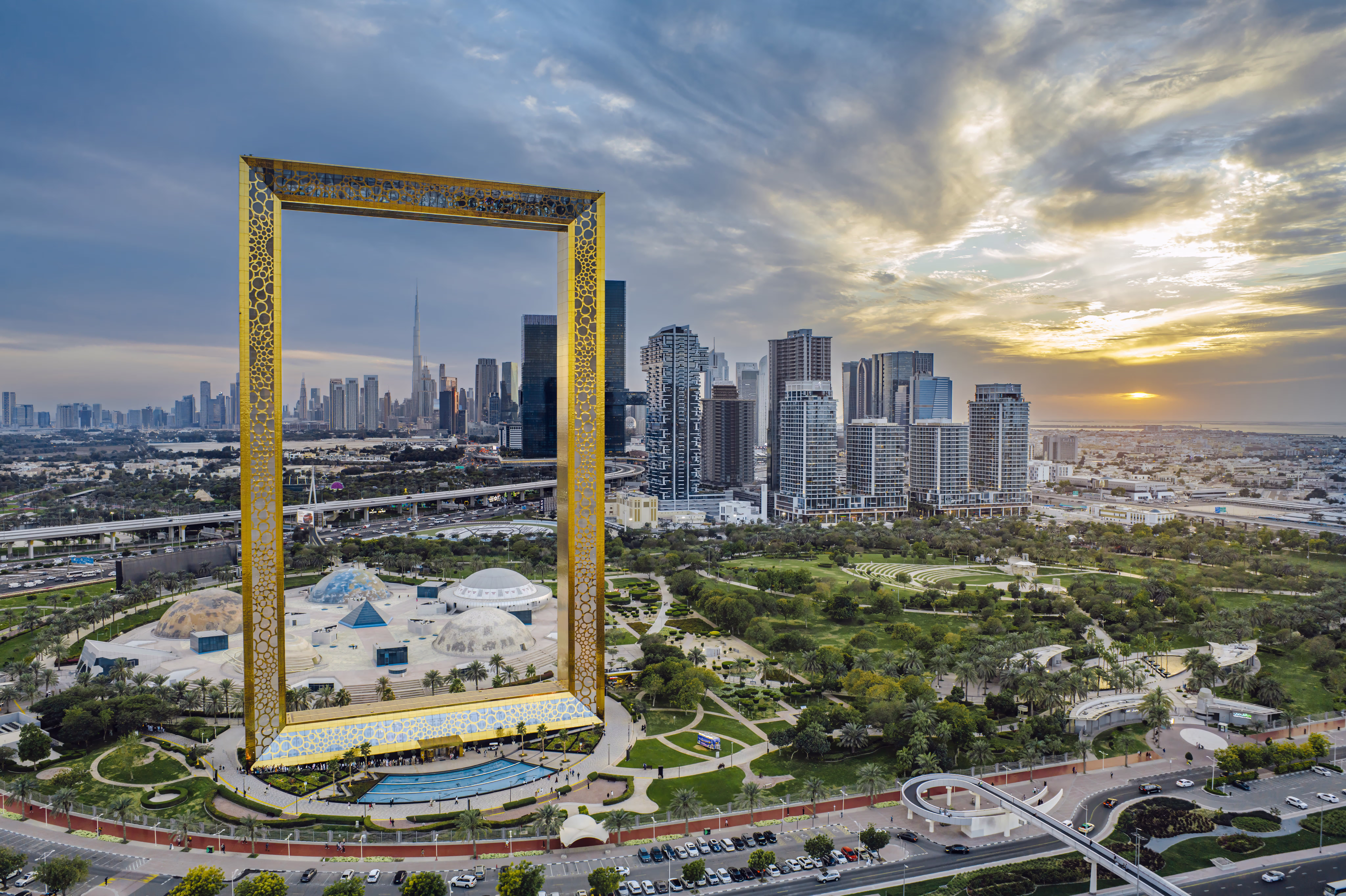 دبي.. بيع أرض في مدينة المطار بـ183.6 مليون درهم