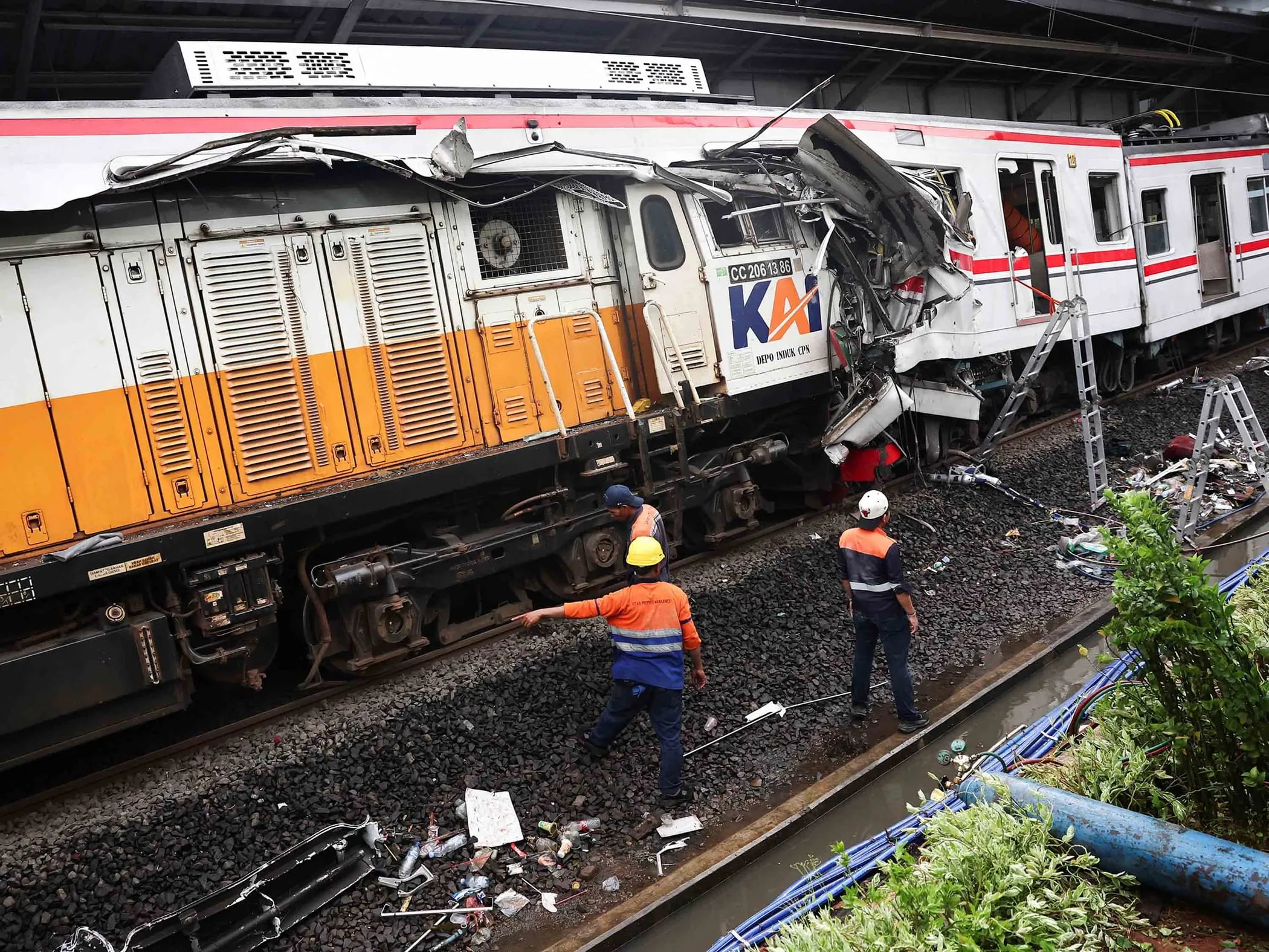 مصرع 7 أشخاص وإصابة 81 جراء حادث قطارين قرب جاكرتا