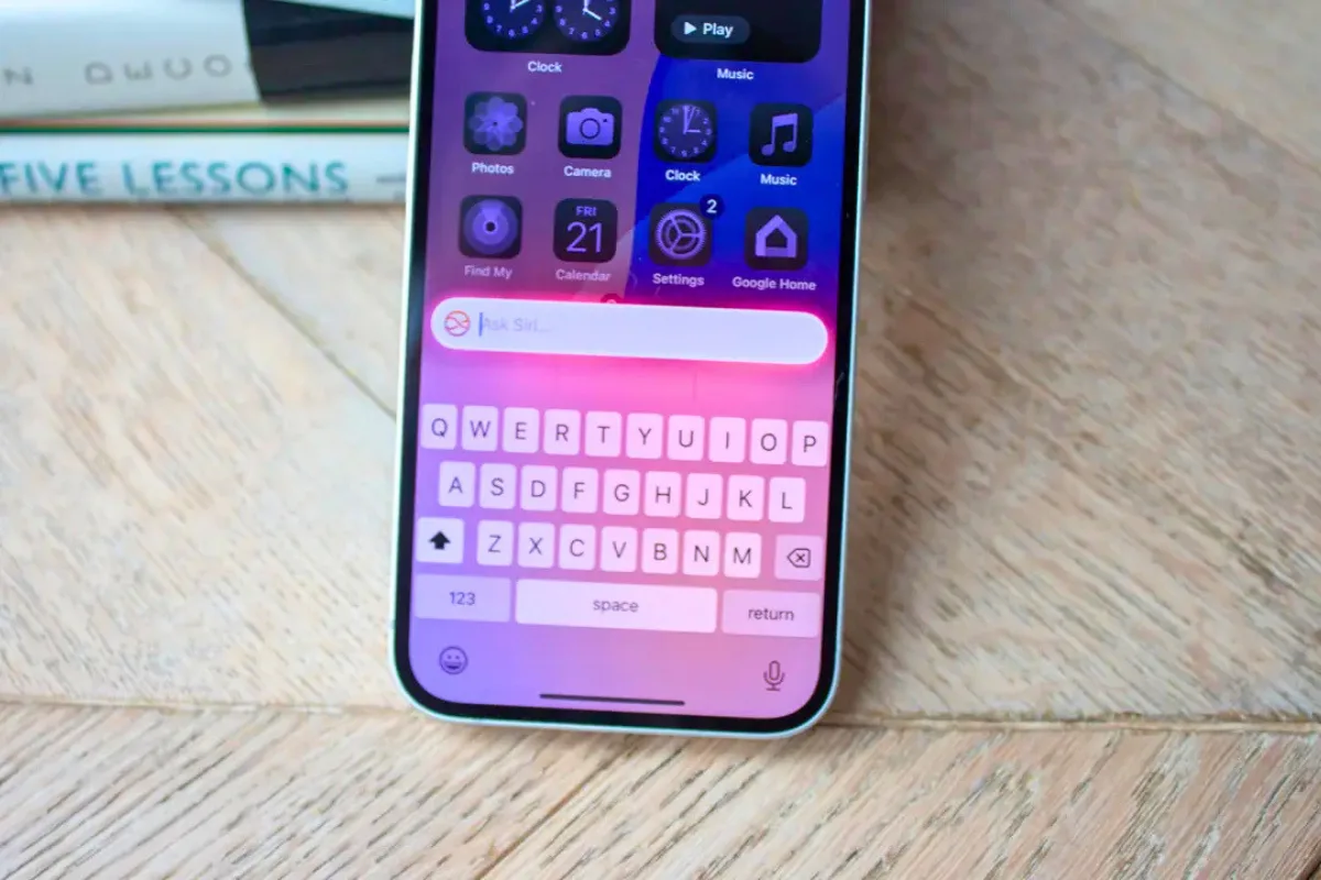 تحديث ضخم للوحة مفاتيح آبل قيد الاختبار