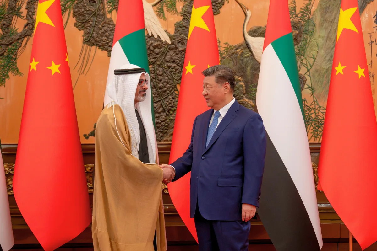 رئيس جمهورية الصين الشعبية يستقبل ولي عهد أبوظبي