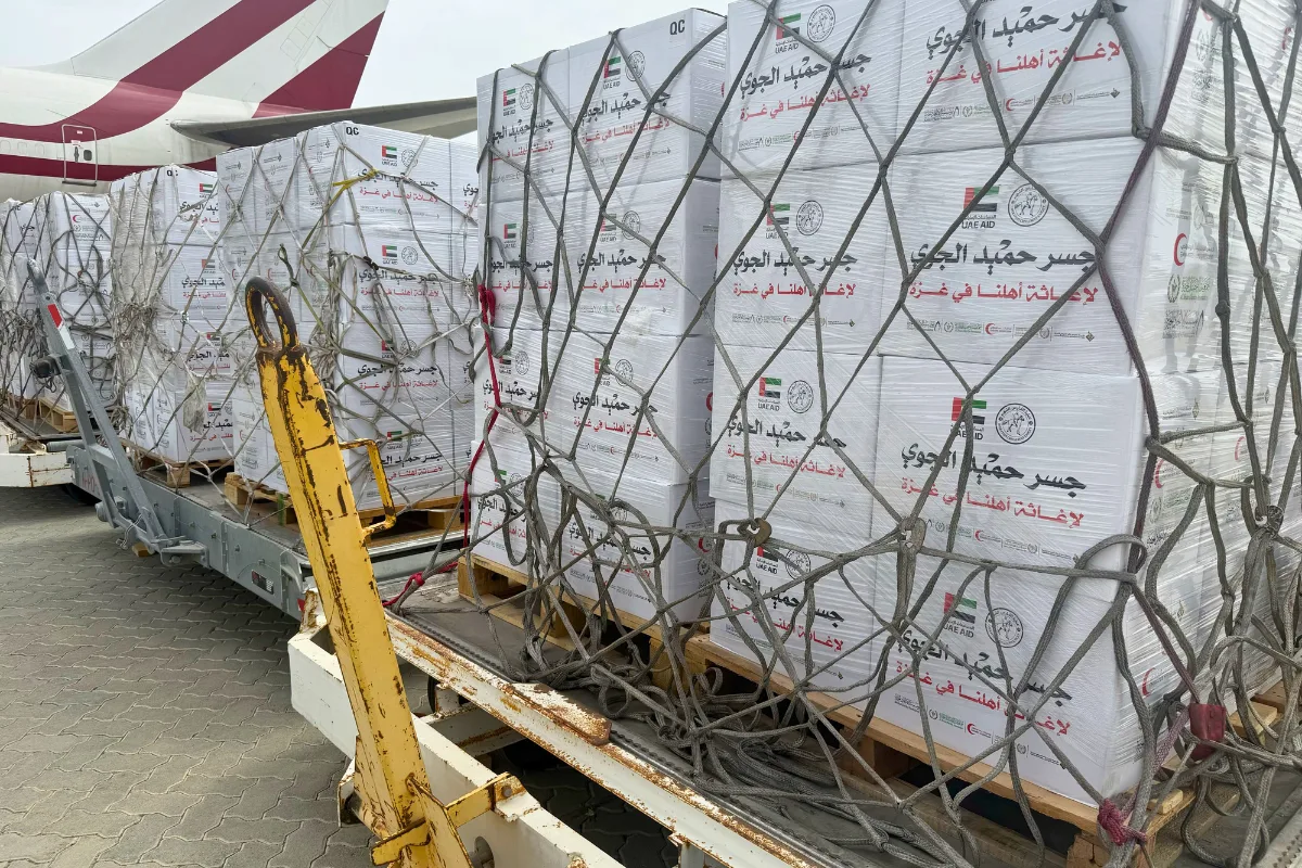 “الفارس الشهم 3” يواصل تسيير “جسر حميد الجوي” لإغاثة قطاع غزة بـ100 طن من المساعدات الغذائية