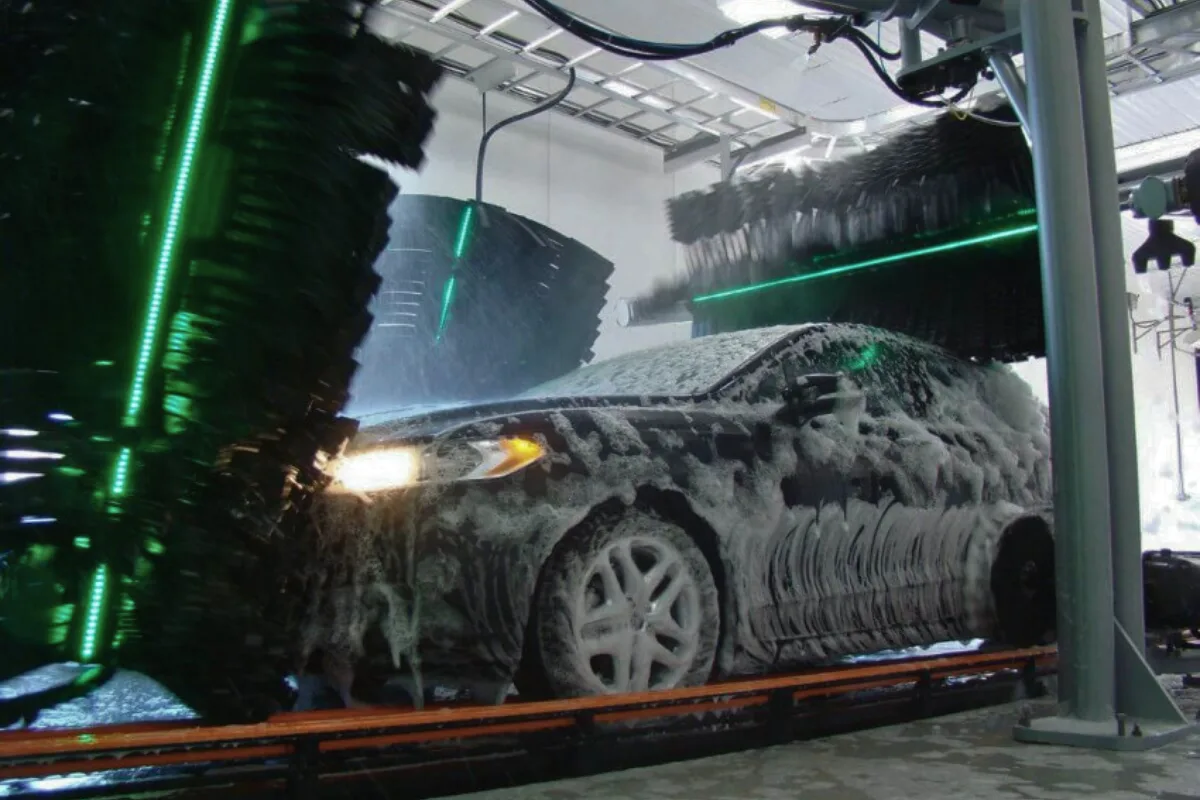 السعودية.. استبدال مغاسل السيارات اليدوية بالأوتوماتيكية رسمياً