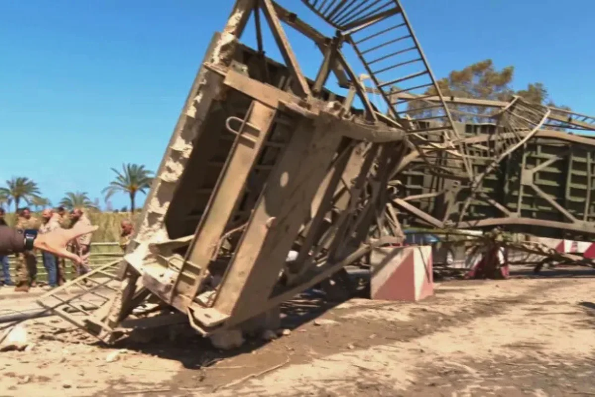 تدمير آخر جسر حيوي يصل جنوب لبنان بمناطق أخرى