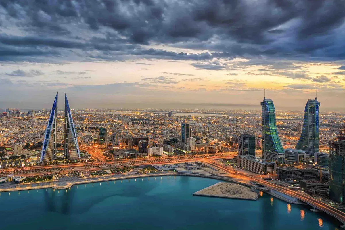 البحرين.. استهداف أحد مرافق التخزين بشركة “بابكو إنرجيز” بطائرة مسيرة