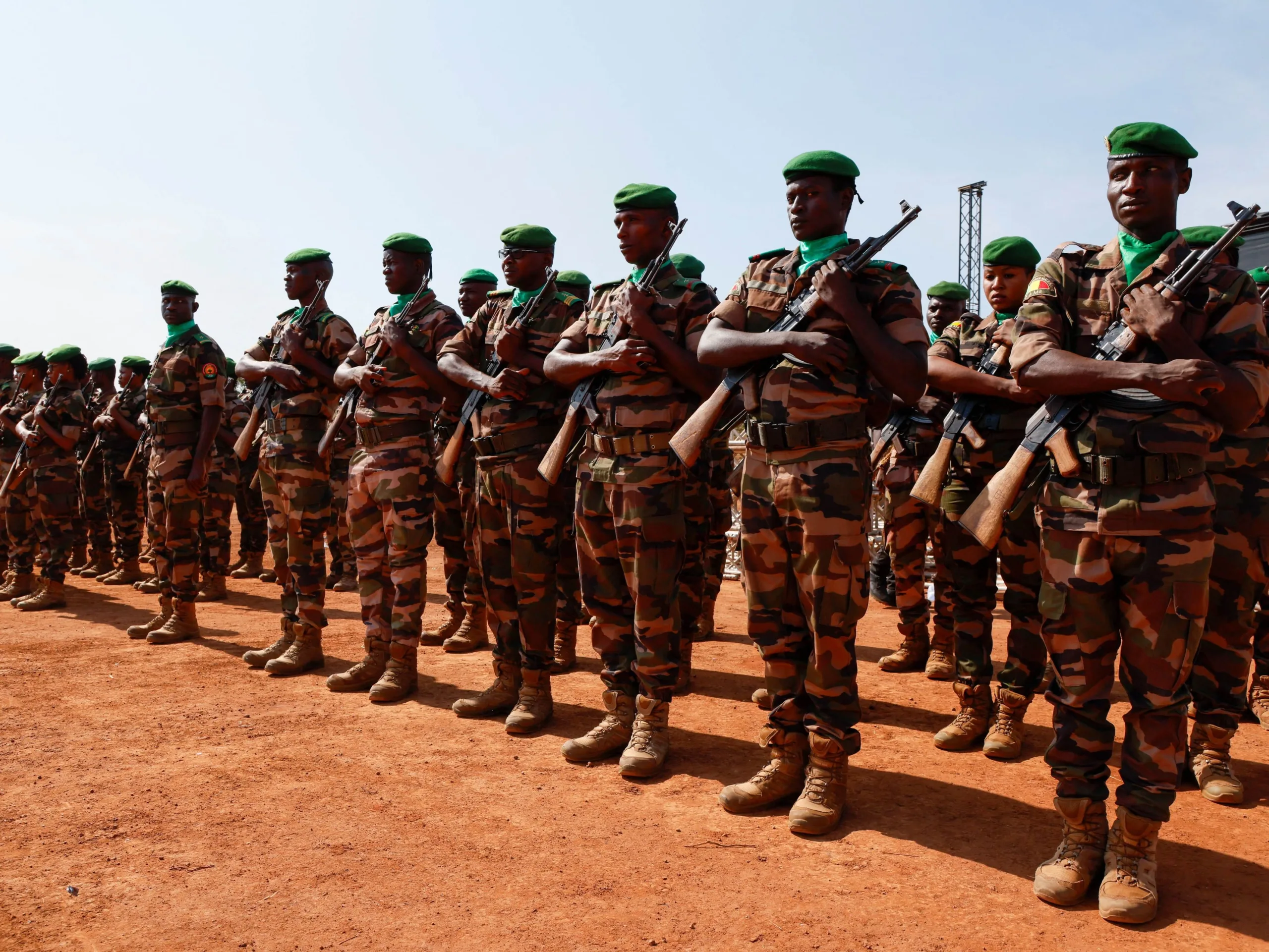 جيش مالي يؤكد السيطرة بعد هجمات مسلحة استهدفت باماكو ومدناً