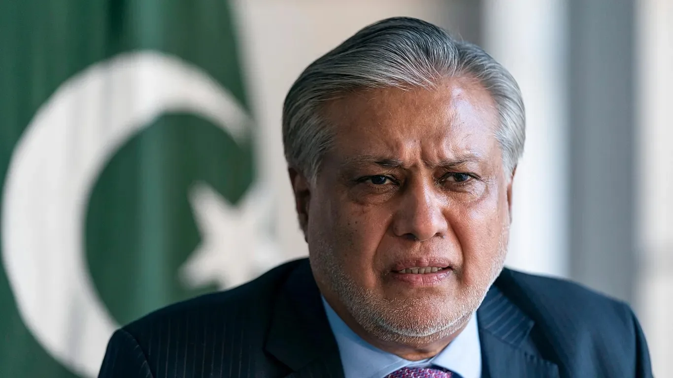 باكستان تحث أمريكا وإيران على الالتزام بوقف إطلاق النار