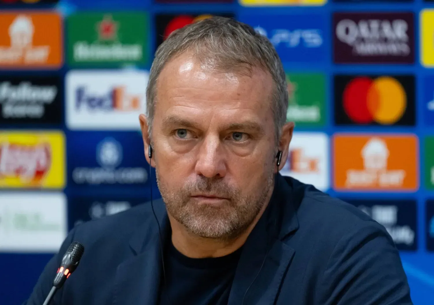 فليك يهاجم التحكيم بعد خسارة برشلونة.. أين تقنية الفيديو؟