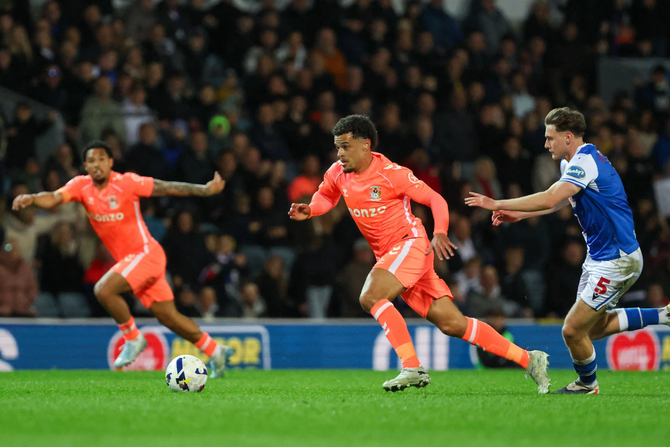 كوفنتري سيتي يعود للبريميرليغ بعد غياب 25 عامًا