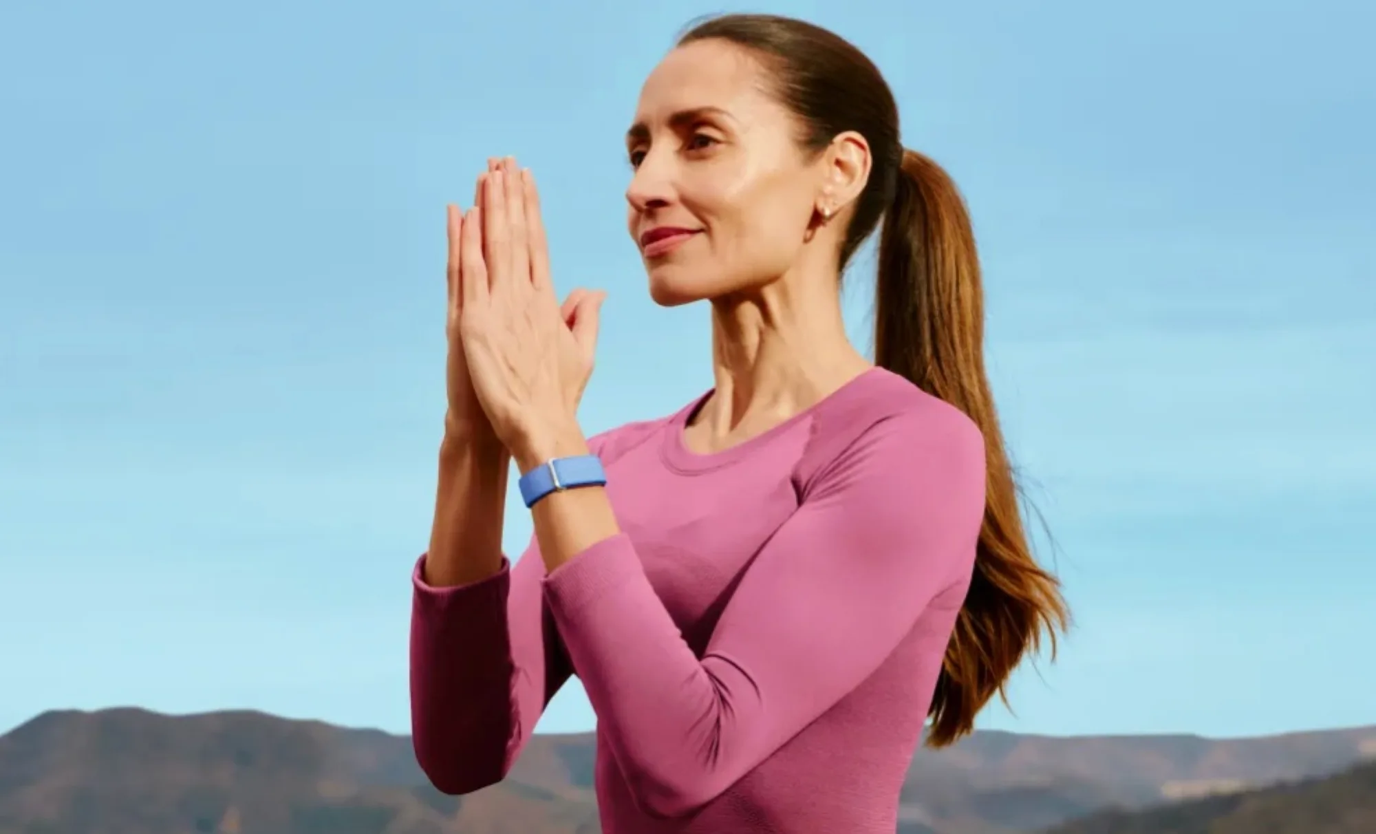Fitbit Air من جوجل.. سوار ذكي بلا شاشة لمنافسة Whoop