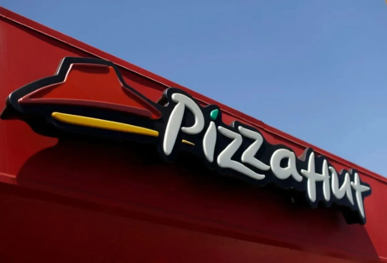 Yum! Brands تبيع بيتزا هت بـ2.7 مليار دولار