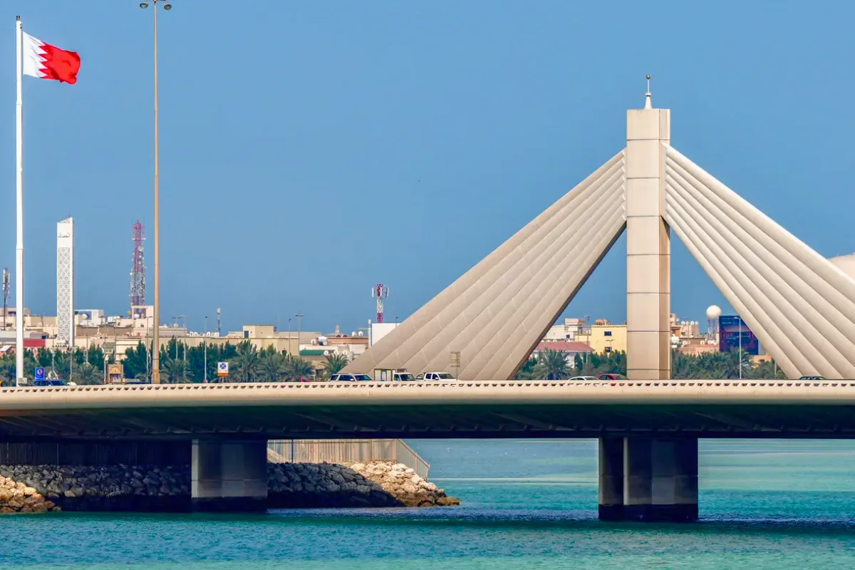 البحرين تحظر سفر مواطنيها إلى إيران والعراق حتى إشعار آخر