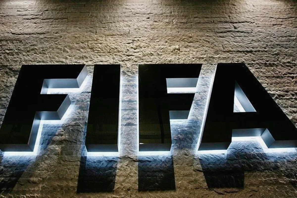 الفيفا يقر 6 تعديلات تحكيمية جديدة لكأس العالم 2026