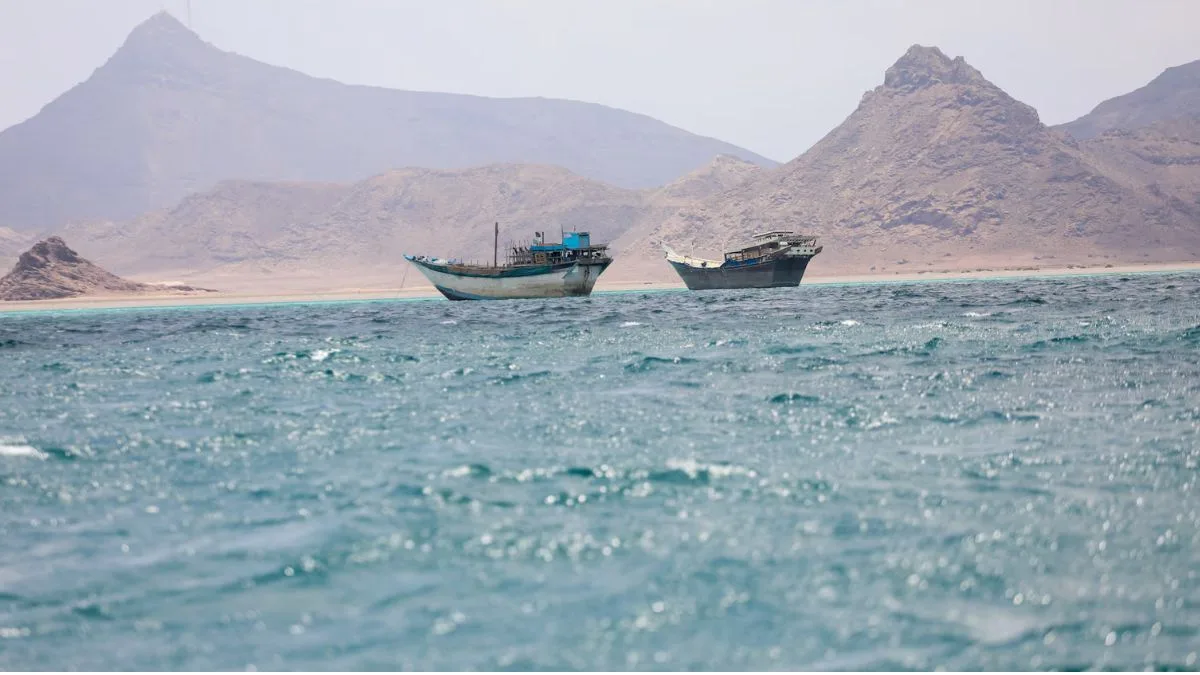 الإمارات ومجلس التعاون يدينان تهديدات الحوثيين لملاحة البحر الأحمر