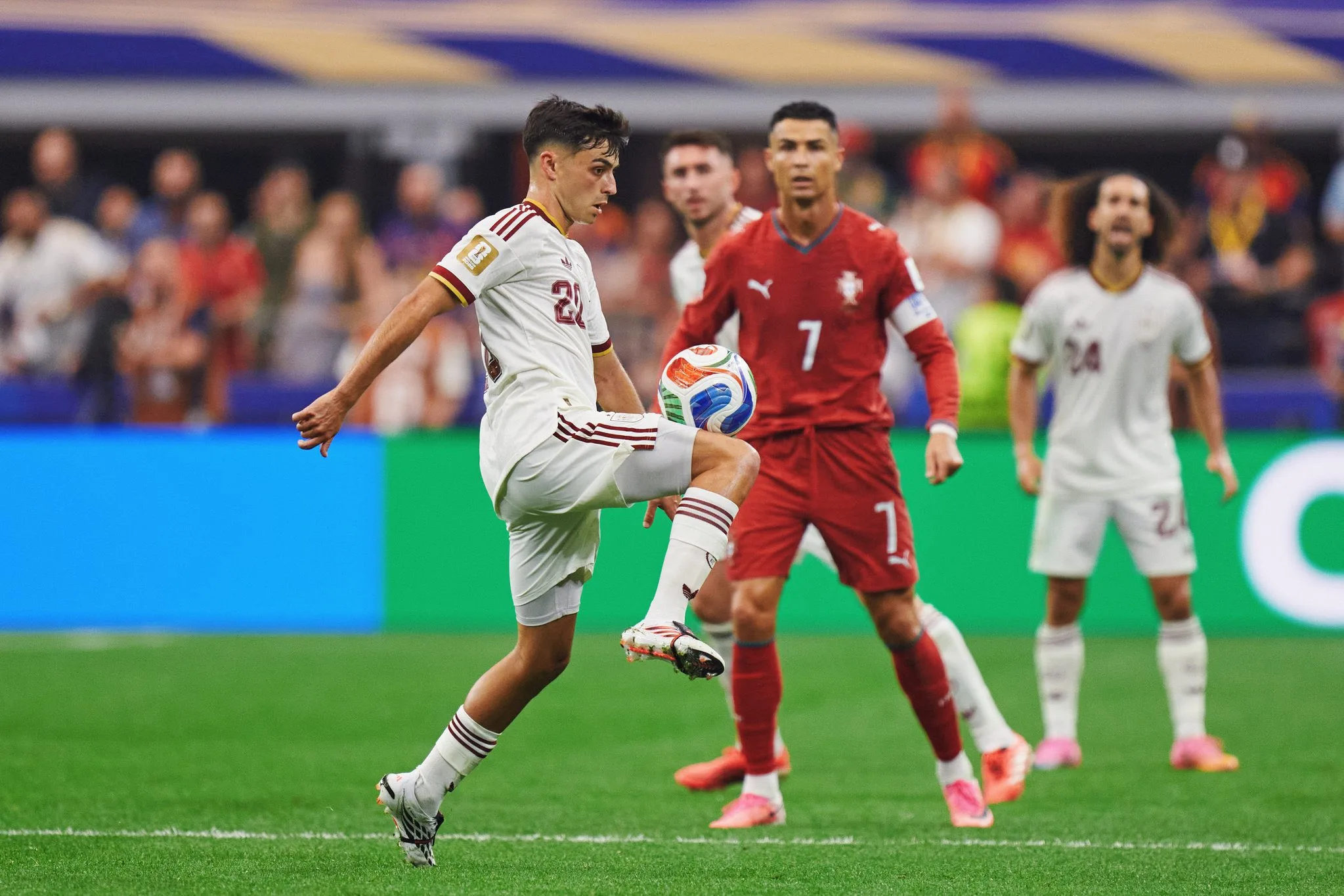 إسبانيا تتخطى البرتغال بهدف ميرينو وتبلغ ربع النهائي