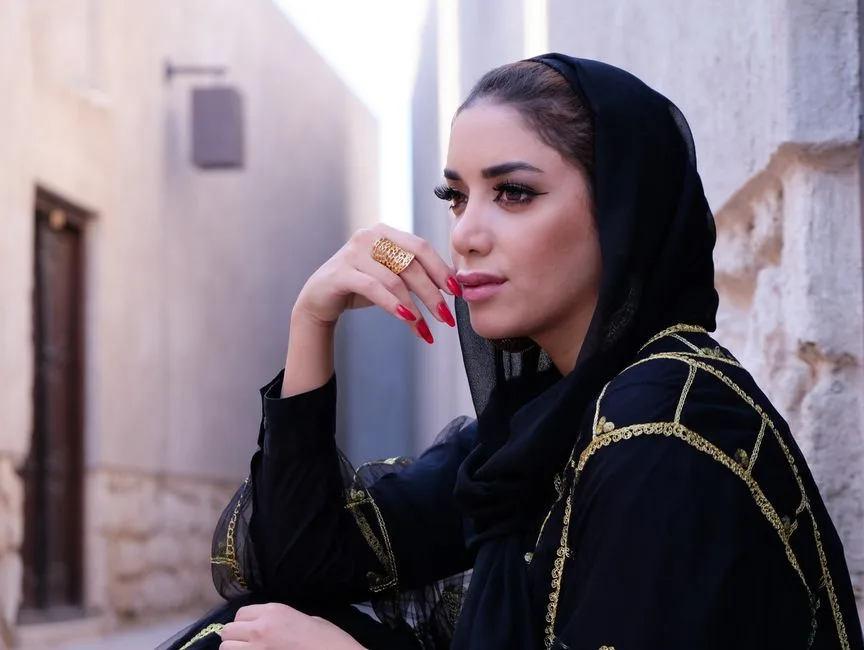 ميثاء الأنصاري تفوز بجائزة دولتشي آند غابانا للتصميم