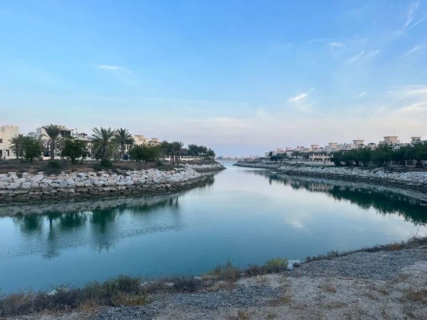 رأس الخيمة تغلق جميع شواطئها العامة حتى إشعار آخر